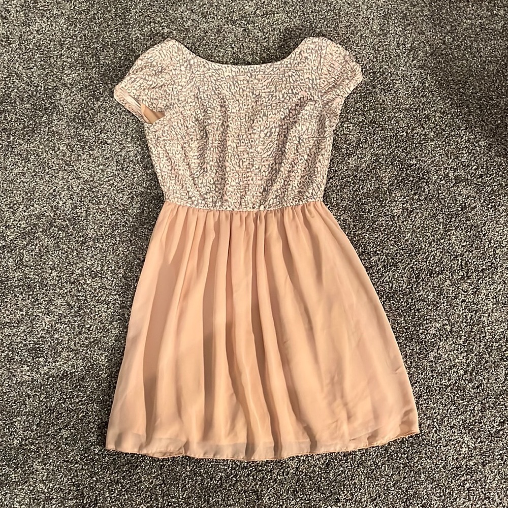 Adorable pink dress by Speechless
